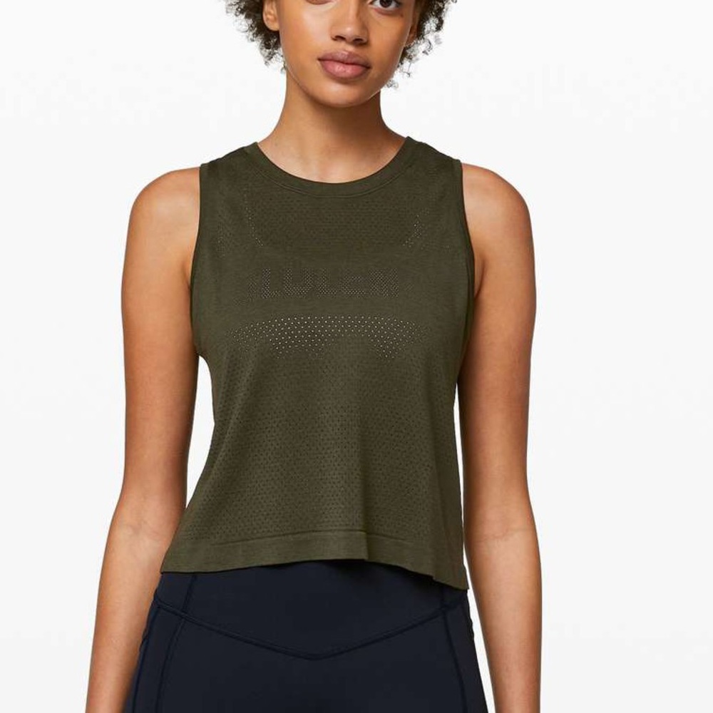 Lululemon breeze by muscle crop tank in Olive